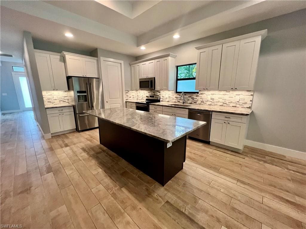 3128 Woodside AVE NAPLES, FL 34112