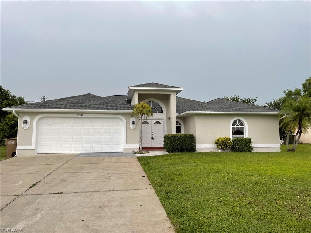 1218 SW Santa Barbara PL CAPE CORAL, FL 33991