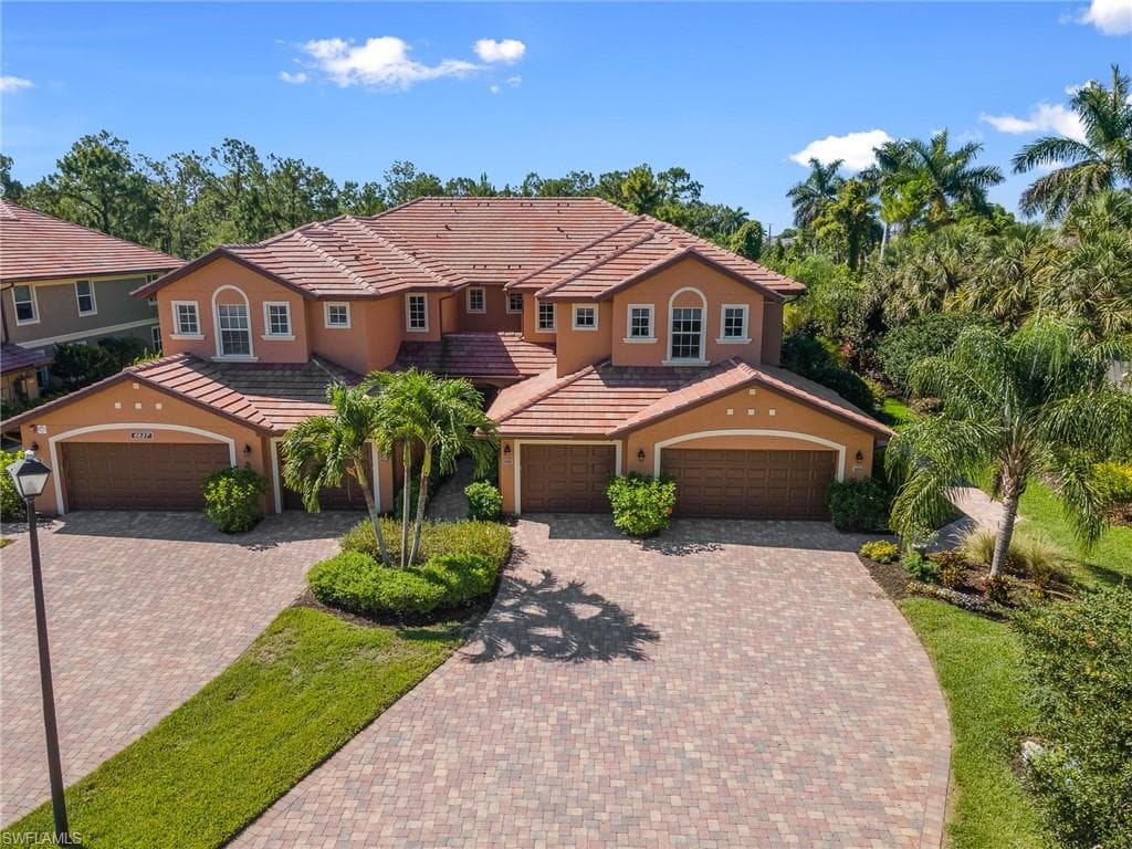 6637 Alden Woods CIR 202 NAPLES, FL 34113