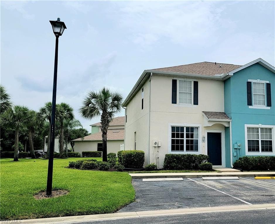 3627 Pine Oak CIR 101 FORT MYERS, FL 33916