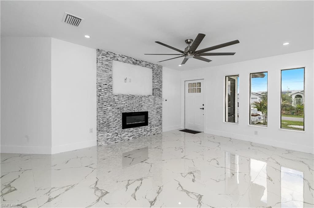 1402 NE 11th TER CAPE CORAL, FL 33909