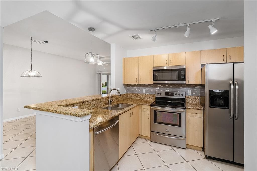4267 Bellasol CIR 2111 FORT MYERS, FL 33916