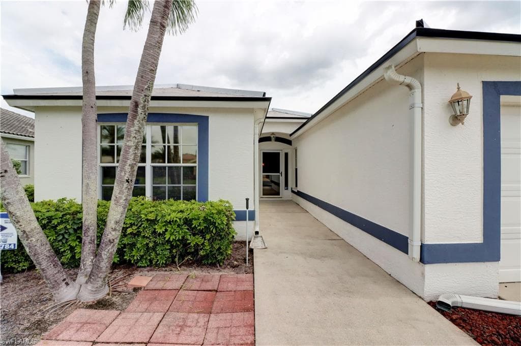 7564 Cameron CIR FORT MYERS, FL 33912