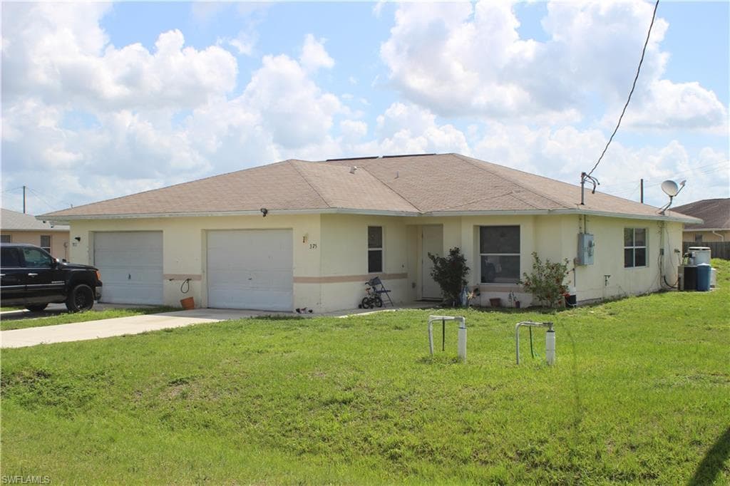375-377 Paisley AVE LEHIGH ACRES, FL 33974
