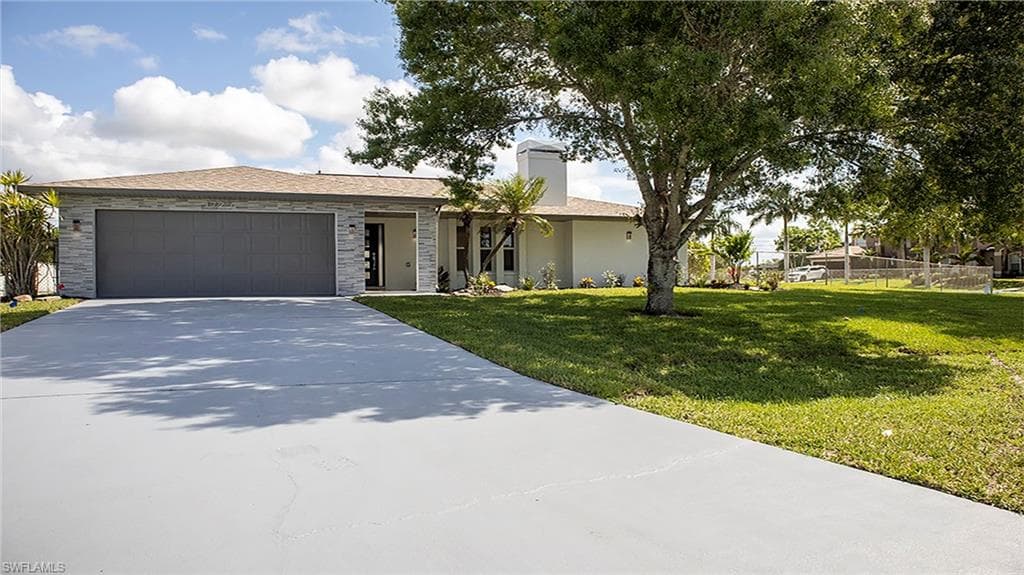 1725 38th LN CAPE CORAL, FL 33914