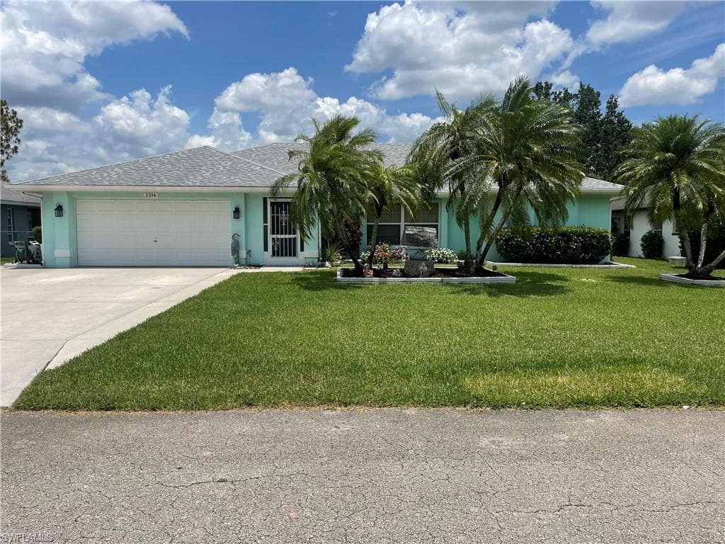 2514 Elva PL LEHIGH ACRES, FL 33971
