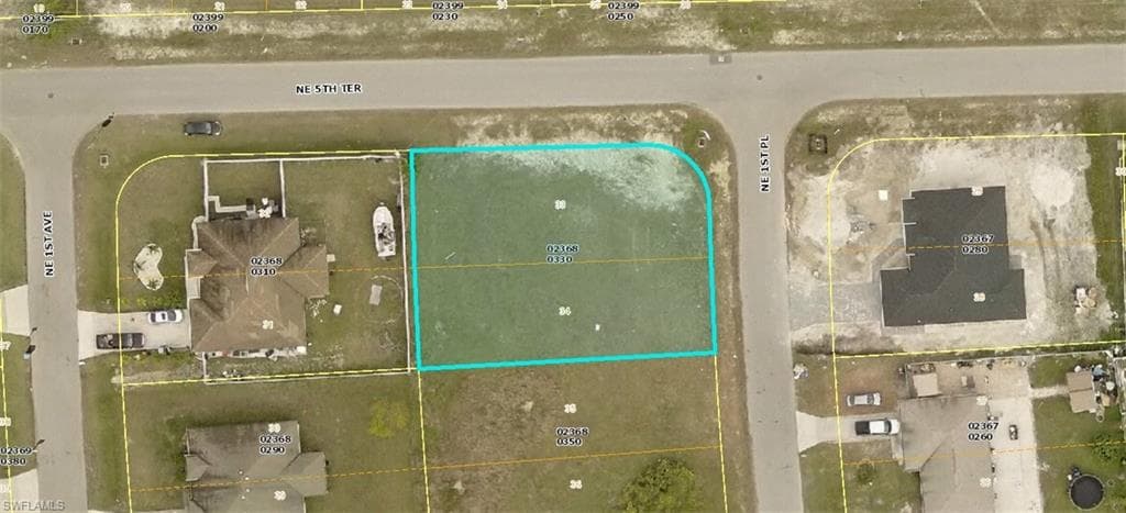 512 NE 1st PL CAPE CORAL, FL 33909