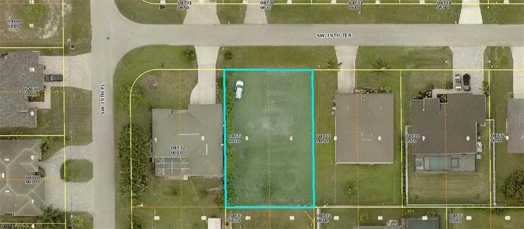 1910 SW 39th TER CAPE CORAL, FL 33914