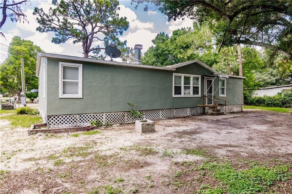 7952 Gage WAY NORTH FORT MYERS, FL 33917