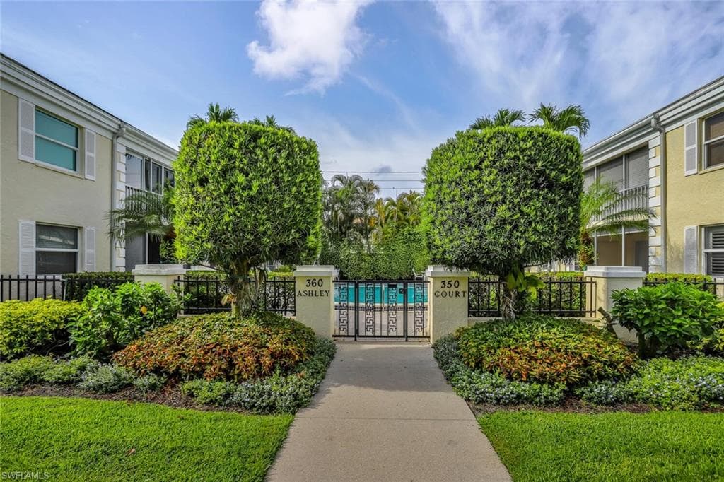 360 10th AVE S B201 NAPLES, FL 34102