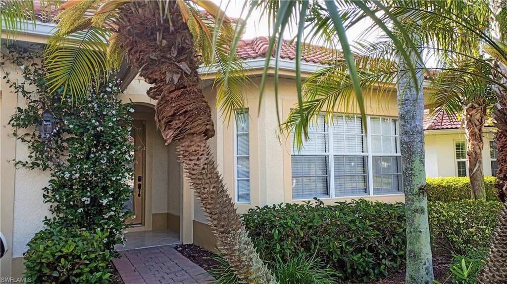 4802 Europa DR NAPLES, FL 34105