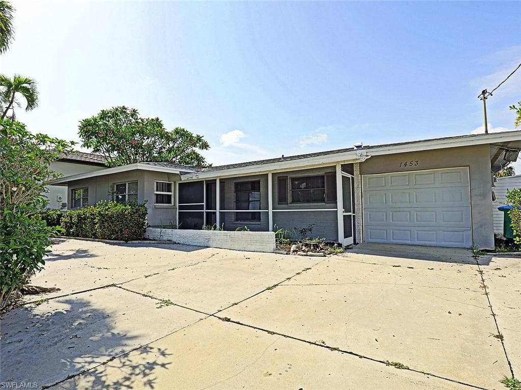 1453 Venetian CT CAPE CORAL, FL 33904
