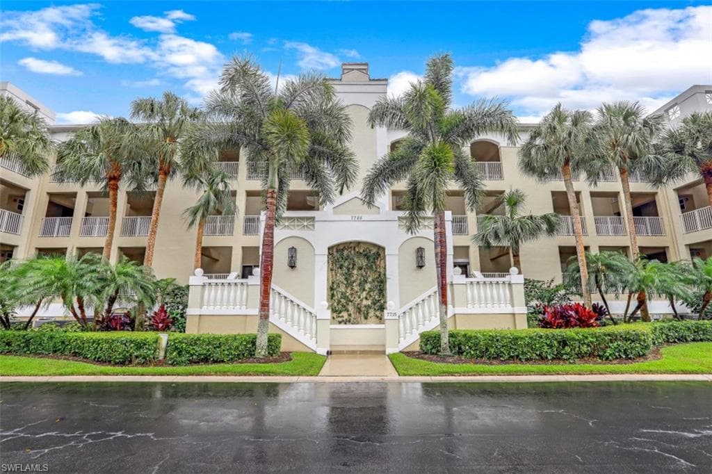 7725 Pebble Creek CIR 8-104 NAPLES, FL 34108