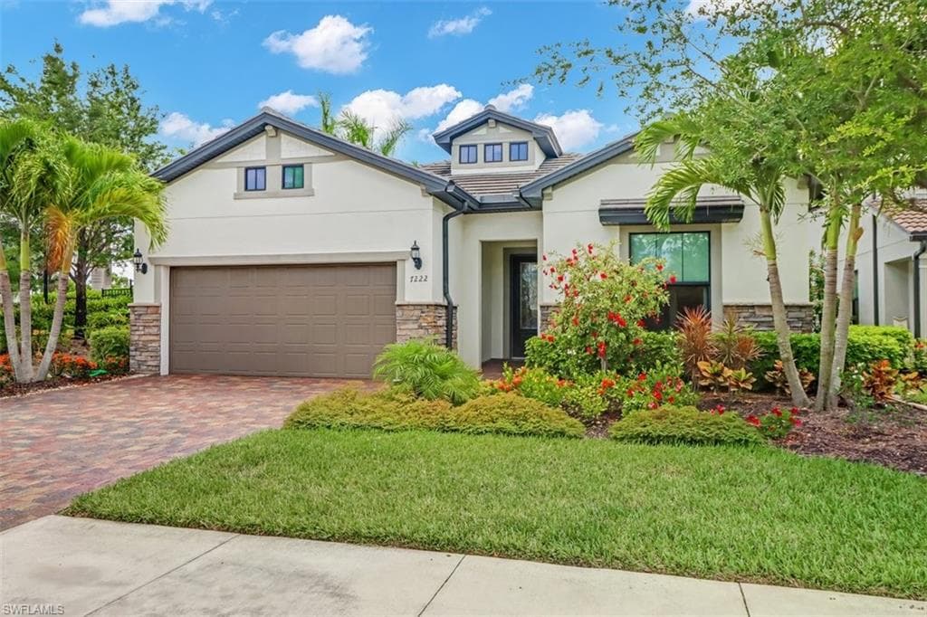 7222 Wilton DR NAPLES, FL 34109