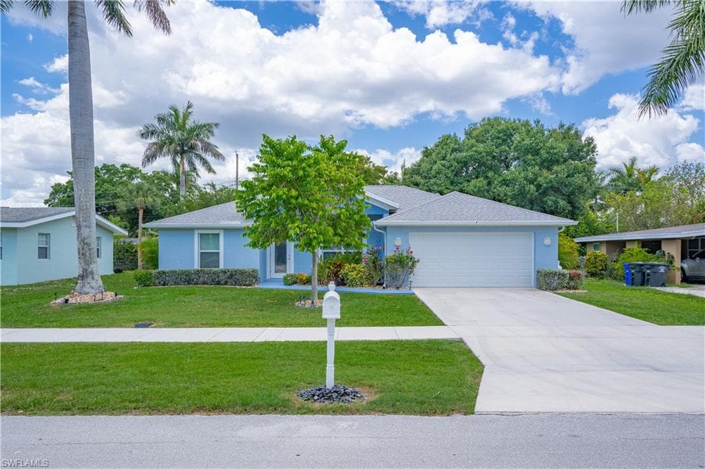 1851 Collier AVE FORT MYERS, FL 33901
