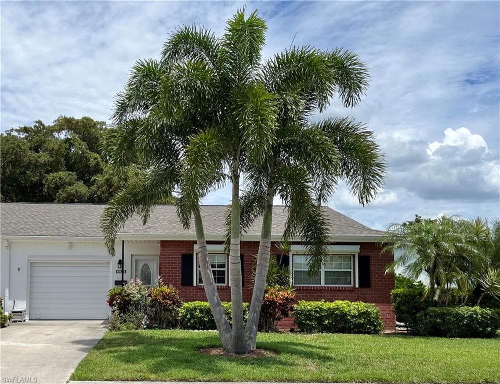 6925 Par WAY FORT MYERS, FL 33919