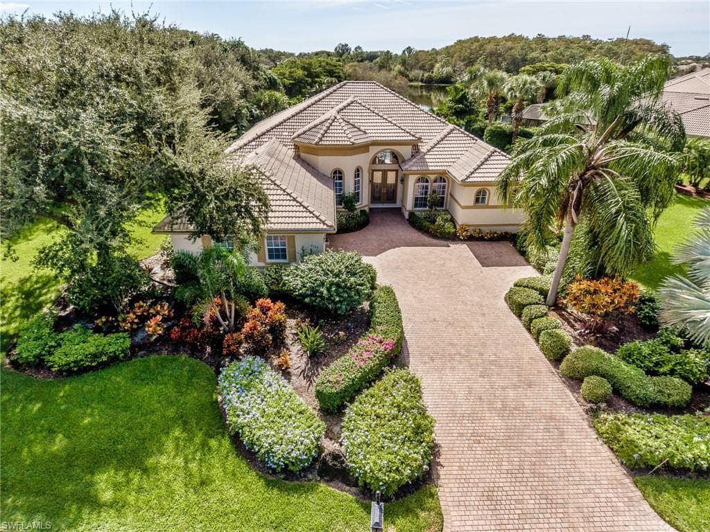 9305 Hollow Pine DR ESTERO, FL 34135
