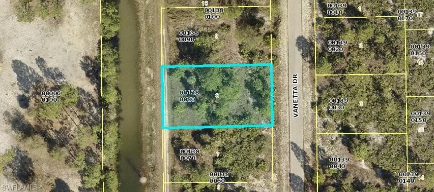 445 Vanetta DR LEHIGH ACRES, FL 33972