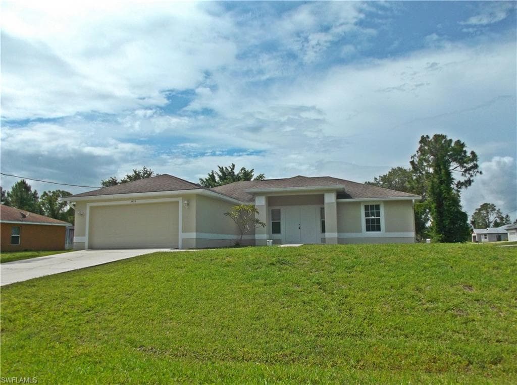 3423 24th ST W LEHIGH ACRES, FL 33971