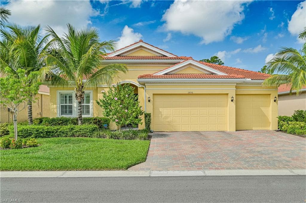 2856 Royal Gardens AVE FORT MYERS, FL 33916