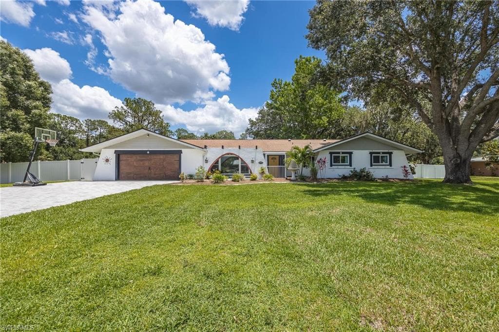 17470 Williamsburg DR NORTH FORT MYERS, FL 33917