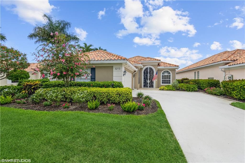 3213 Benicia CT NAPLES, FL 34109