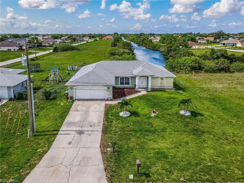 530 NE 15th TER CAPE CORAL, FL 33909