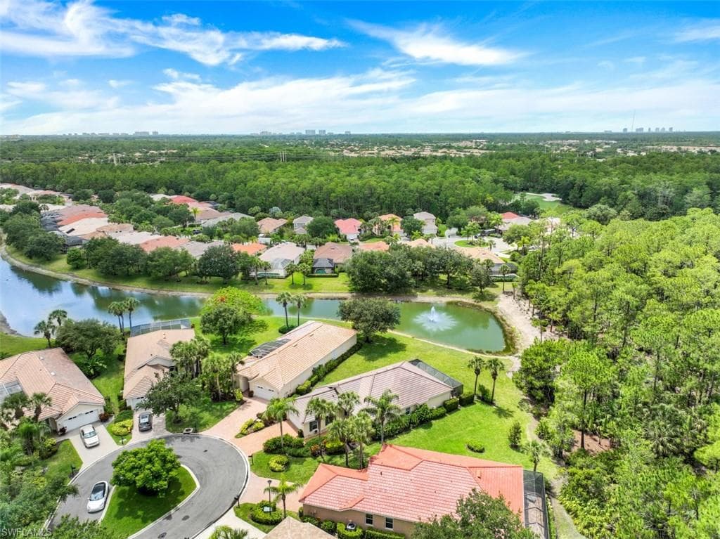 6082 Highwood Park CT NAPLES, FL 34110
