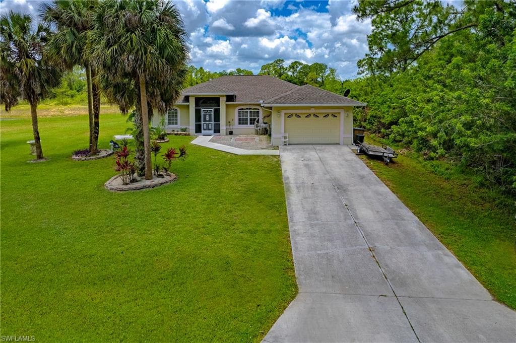 1401 Gene AVE N LEHIGH ACRES, FL 33971
