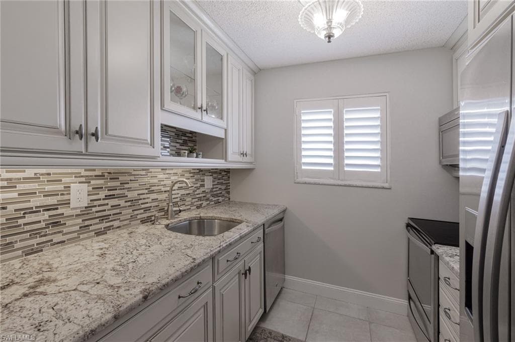 766 Central AVE 305 NAPLES, FL 34102