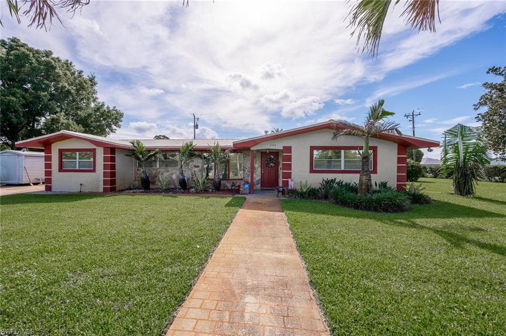 2704 State ST IMMOKALEE, FL 34142