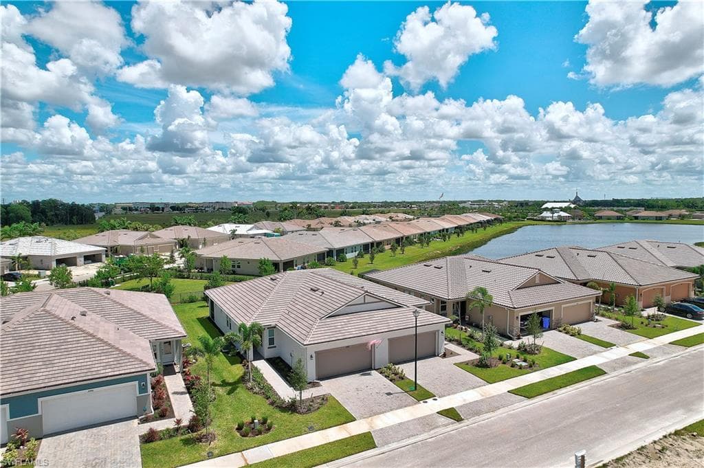 10366 Bonavie Cove DR FORT MYERS, FL 33966