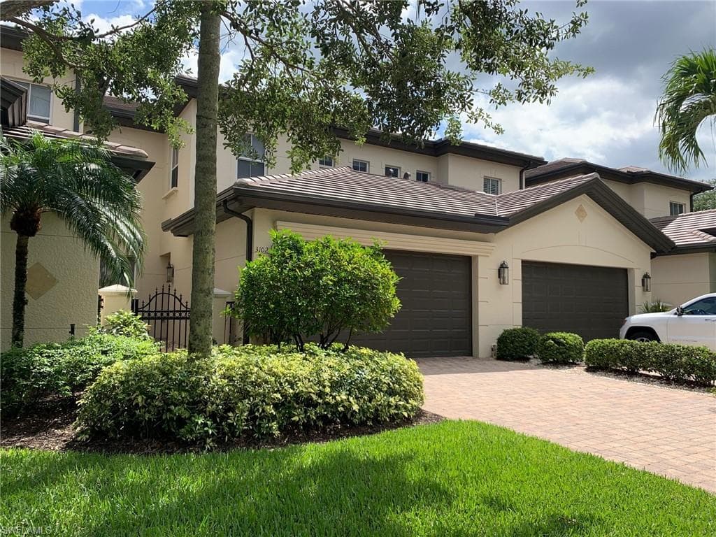 6135 Montelena CIR 3102 NAPLES, FL 34119