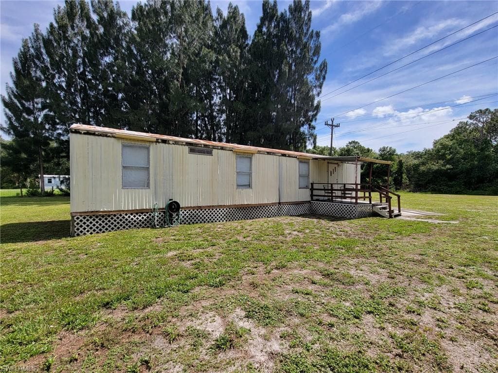 7851 Bartholomew DR NORTH FORT MYERS, FL 33917