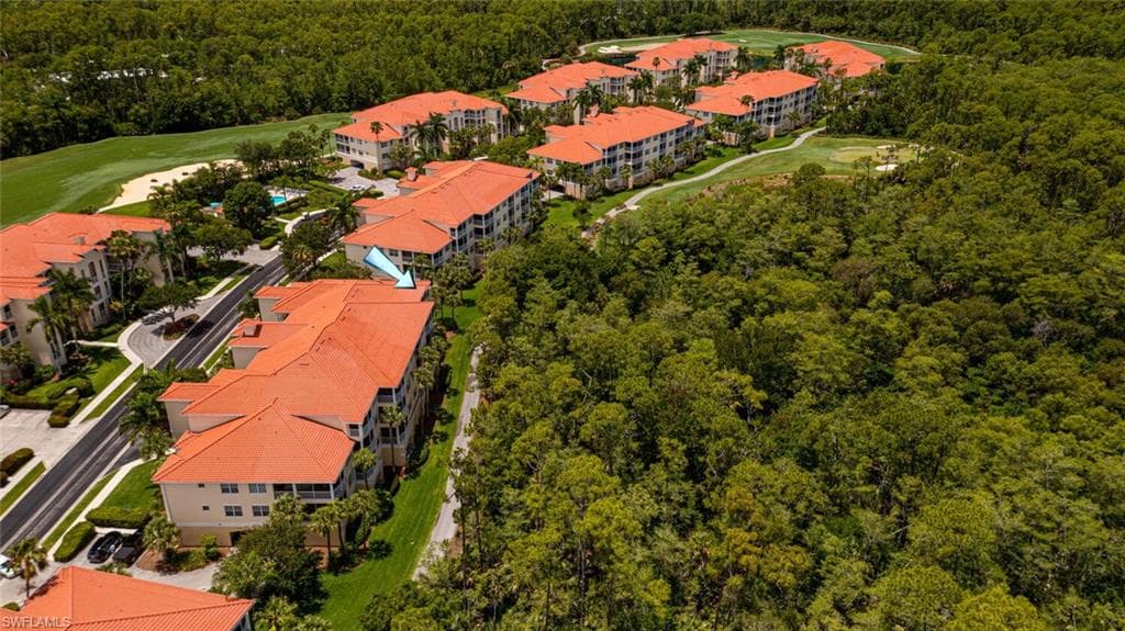 4843 Hampshire CT 2-301 NAPLES, FL 34112