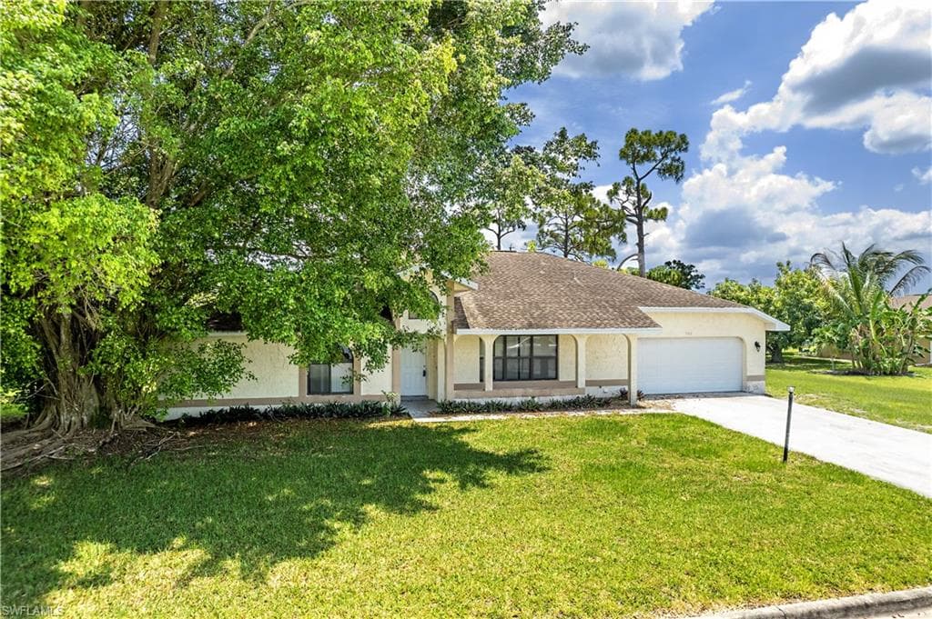 506 Corinne DR LEHIGH ACRES, FL 33936