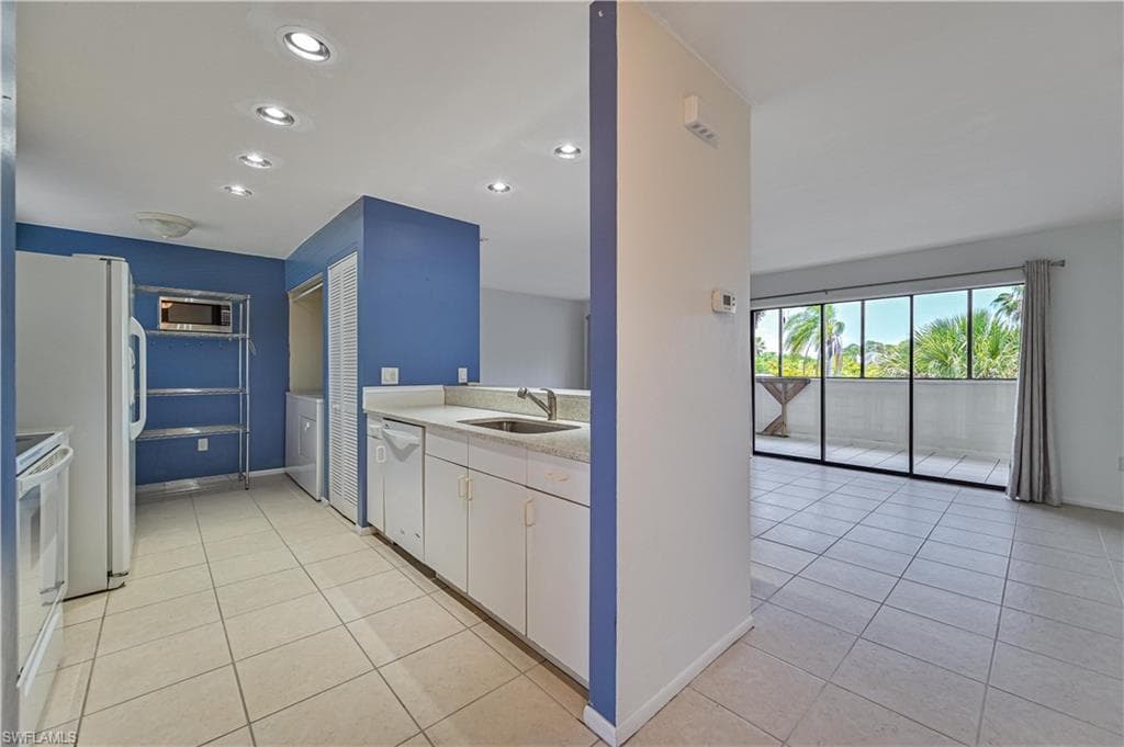 7012 Constitution BLVD 206 FORT MYERS, FL 33967