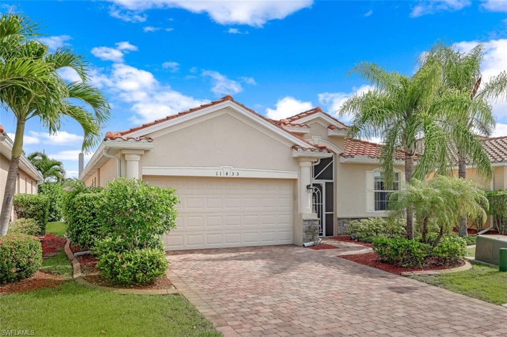 11435 Icarus CIR LEHIGH ACRES, FL 33971