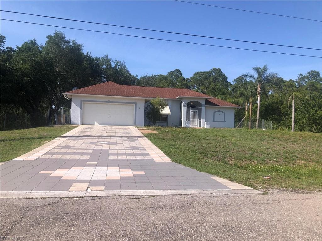 4738 Golfview BLVD LEHIGH ACRES, FL 33973