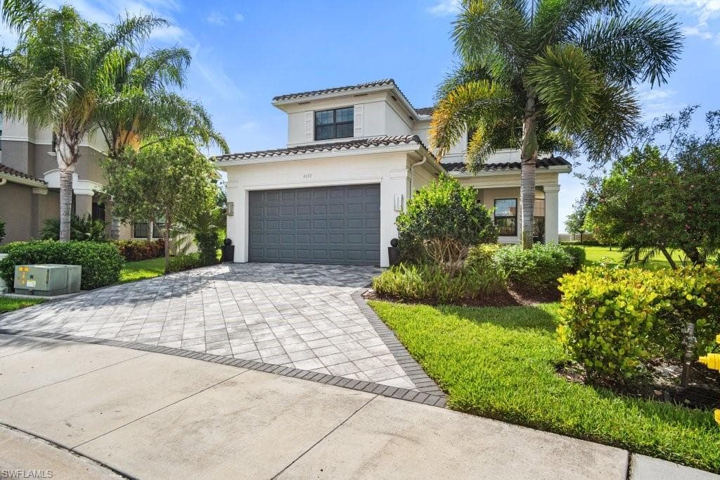 4172 Crescent CT NAPLES, FL 34119