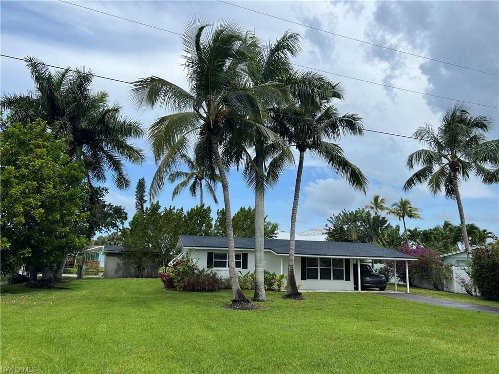 1160 Christopher CT NAPLES, FL 34104