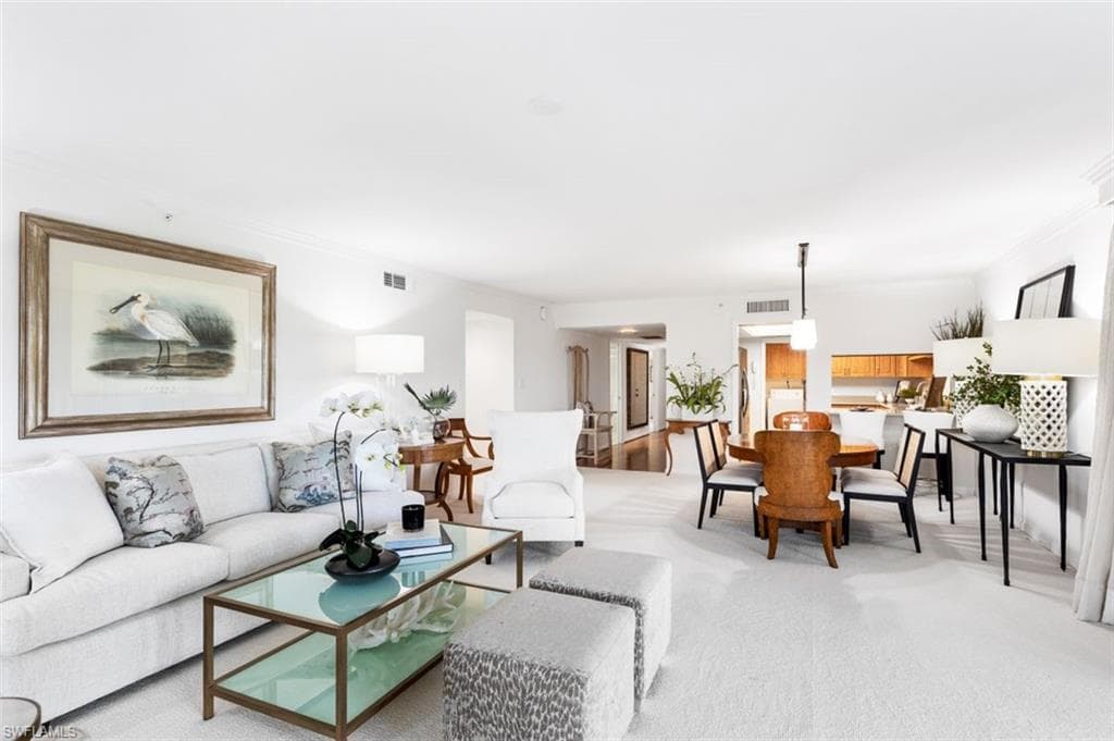 6020 Pelican Bay BLVD E-405 NAPLES, FL 34108