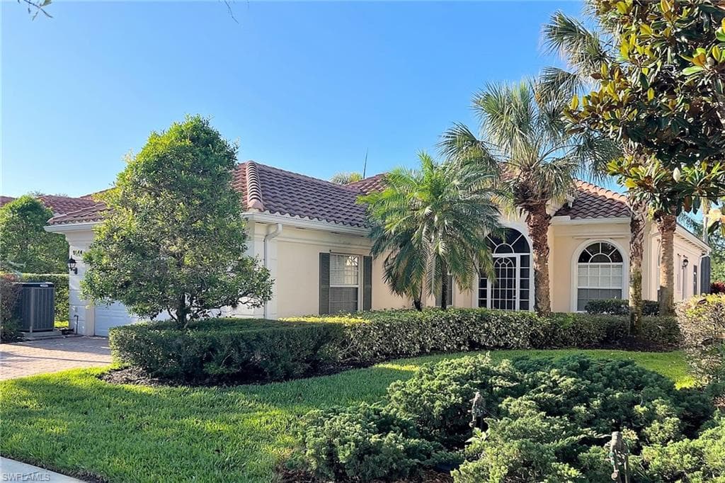 5044 Jarvis LN NAPLES, FL 34119