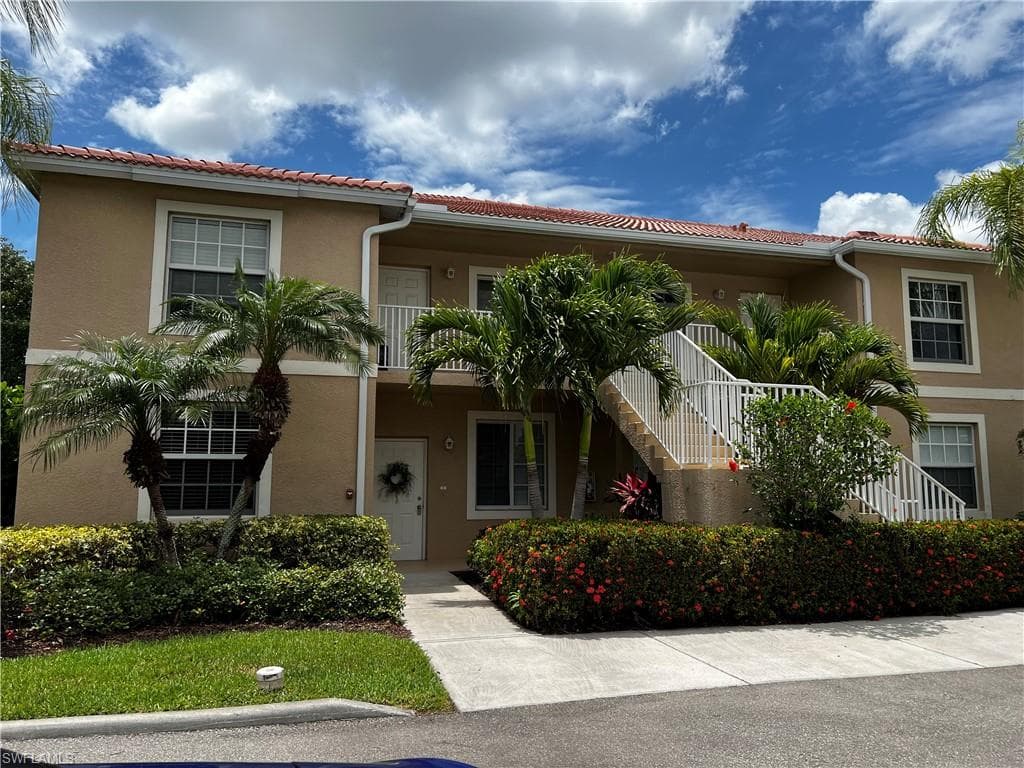 2835 Cypress Trace CIR 4-202 NAPLES, FL 34119