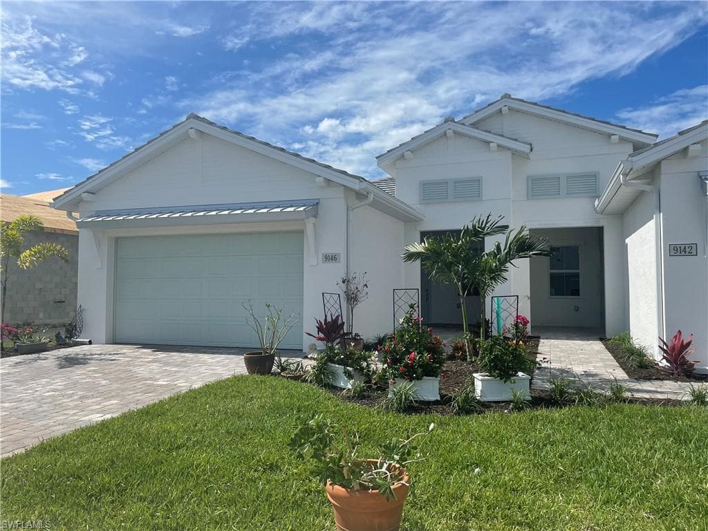 9146 Cayman DR NAPLES, FL 34114
