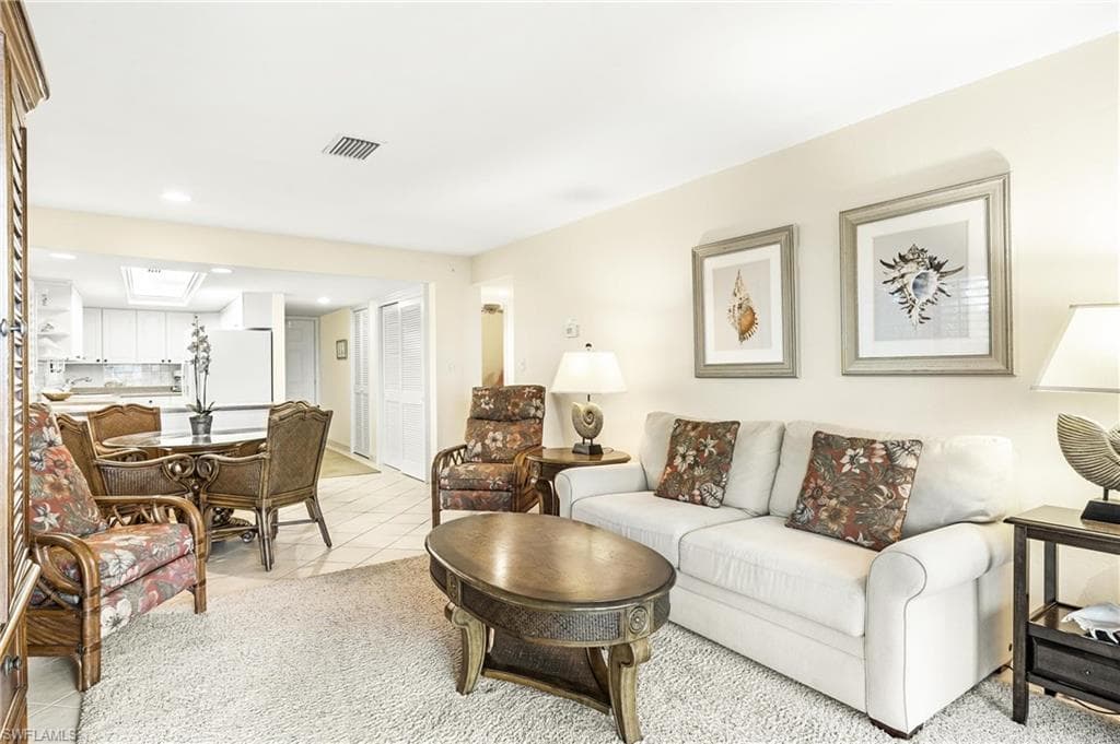 671 E Gulf DR 1A3 SANIBEL, FL 33957
