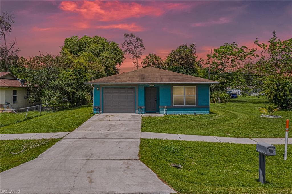 300 Clotilde AVE FORT MYERS, FL 33905
