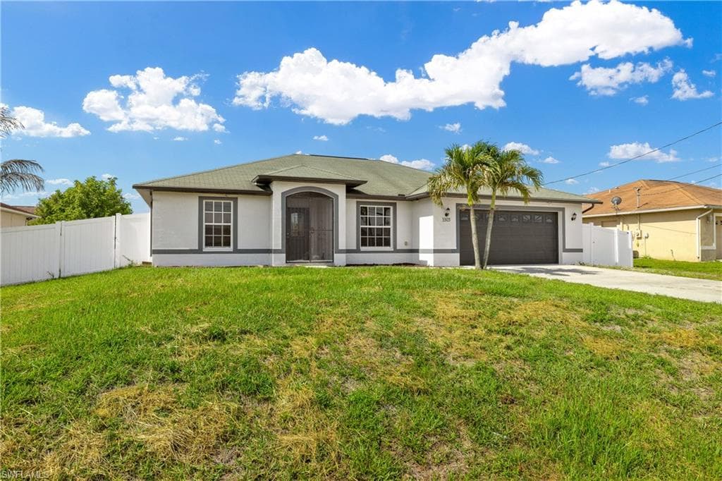 3305 34th ST SW LEHIGH ACRES, FL 33976