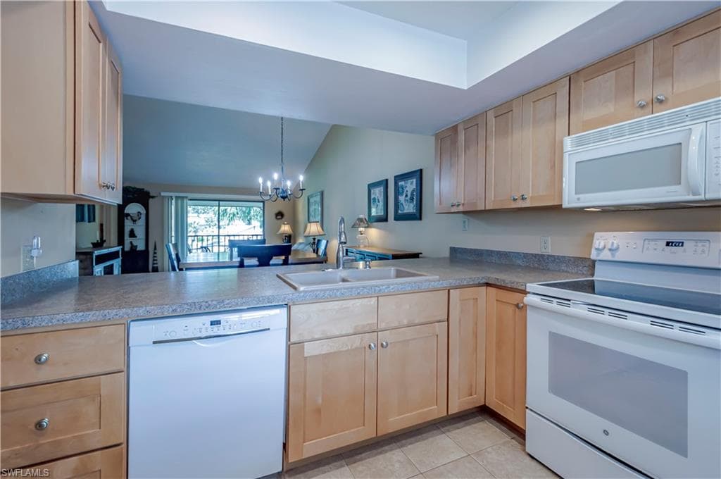 17452 Overhill DR E FORT MYERS, FL 33908