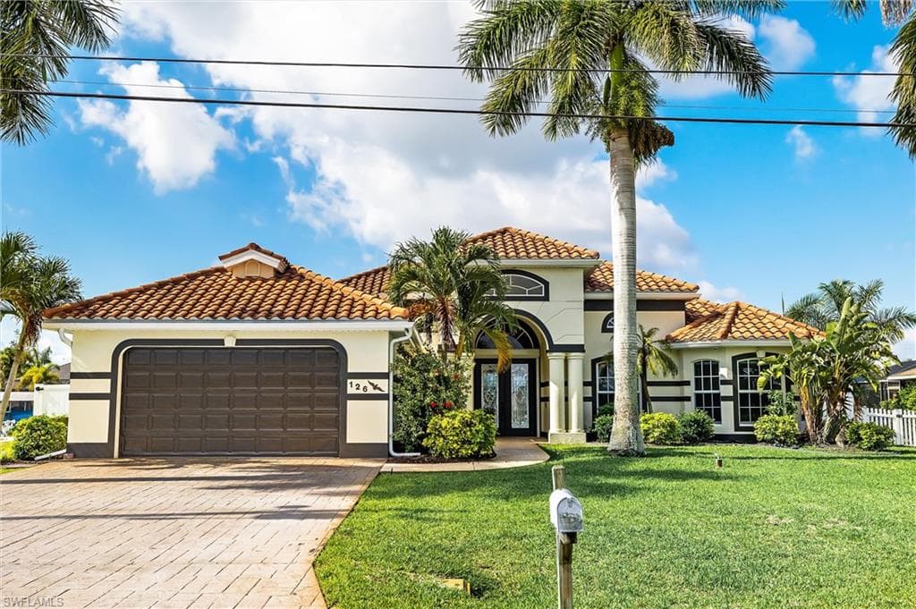 126 SE 29th ST CAPE CORAL, FL 33904